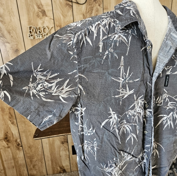 Columbia Short Sleeve Button Up Shirt - Picture 4 of 15